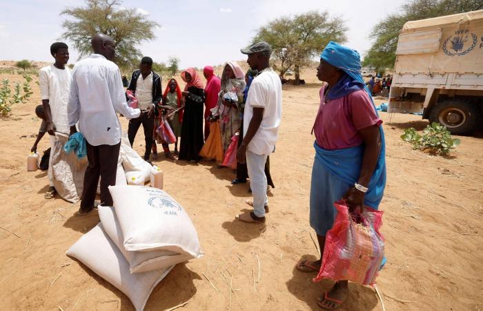 الأمم
      المتحدة:
      السودانيون
      يعيشون
      «أكبر
      أزمة
      جوع
      في
      العالم»