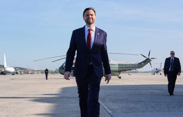 نائب ترامب يتوجه إلى باكستان لقيادة فريق التفاوض وهكذا حذر إيران
