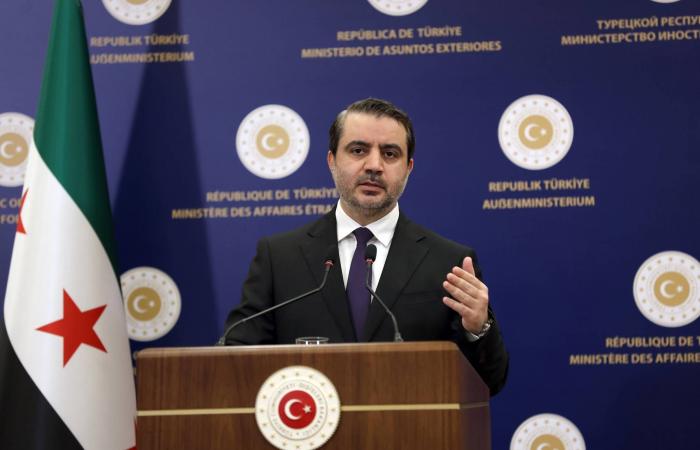 تركيا
      وسوريا
      إلى
      شراكة
      استراتيجية
      تدعم
      إعادة
      الإعمار
      والاستقرار