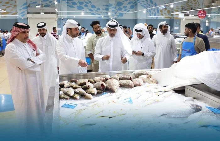 وزير البلدية يتفقد عددا من مؤسسات المنتجات الزراعية والسمكية والحيوانية