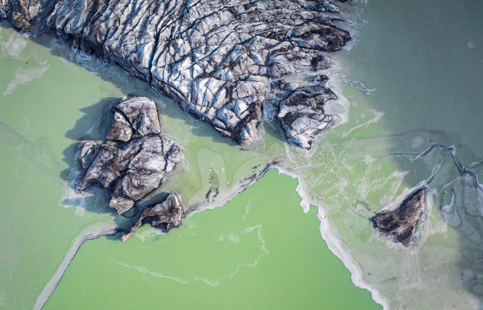 صور جوية توثق الجمال الهش والتحوّل الصامت في طبيعة آيسلندا