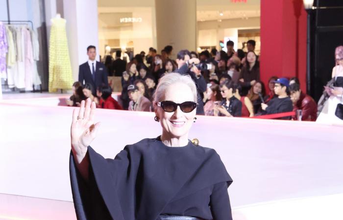 هذا هو اللون المفضّل عند النجمات على السجّادة الحمراء