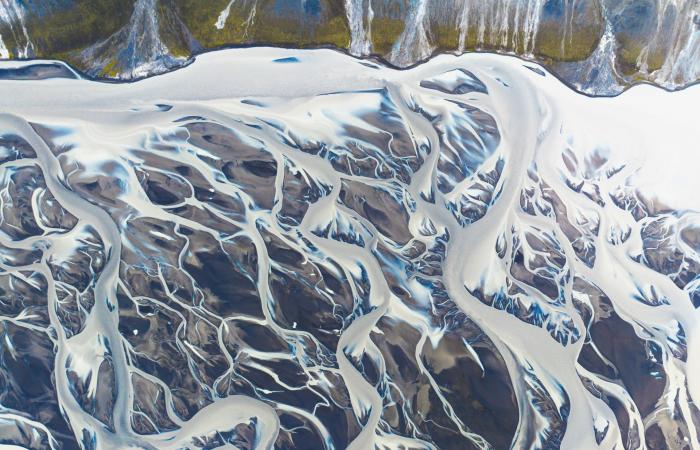 صور جوية توثق الجمال الهش والتحوّل الصامت في طبيعة آيسلندا