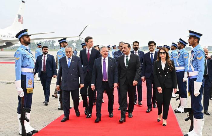 متحدث:
      طهران
      على
      اتصال
      بلبنان
      لضمان
      احترام
      التزامات
      وقف
      إطلاق
      النار