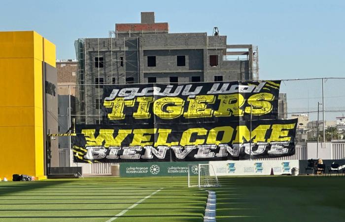 الاتحاد
      يحيي
      ليلة
      جماهيرية
      بنكهة
      آسيوية