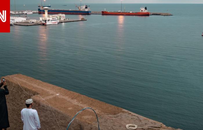 متابعة: بسبب الحاجة الماسة للوقود.. حلفاء أمريكا يلجأون لخصومها