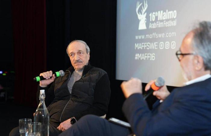 عبد
      الله
      المحيسن:
      والدي
      اعترف
      بي
      فنياً
      بعد
      «اغتيال
      مدينة»