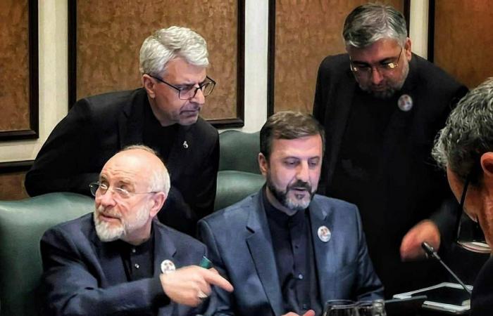 تصاعد
      الجدل
      بشأن
      الانتخابات
      المبكرة
      في
      تركيا