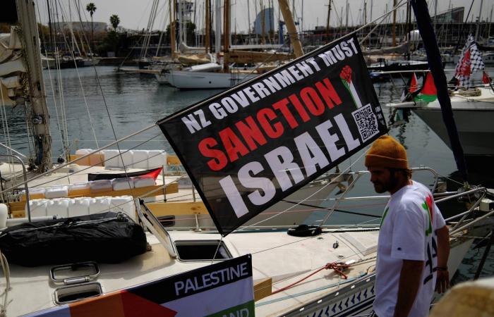 أسطول
      مساعدات
      جديد
      يسعى
      لكسر
      الحصار
      الإسرائيلي
      على
      غزة