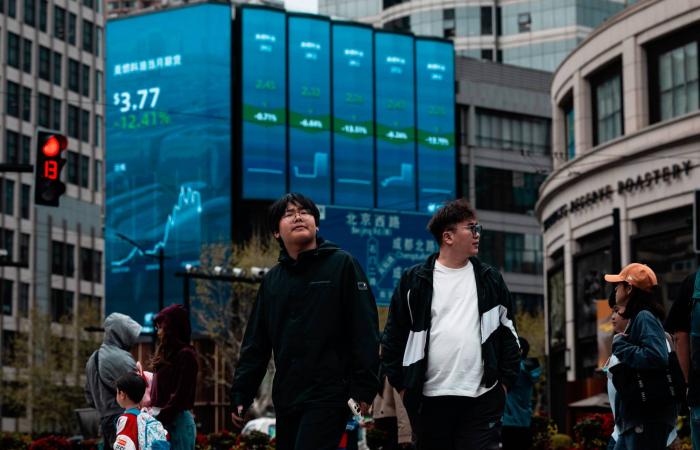 مقتل
      3
      من
      خفر
      السواحل
      الباكستاني
      في
      هجوم
      مسلح
      ببحر
      العرب