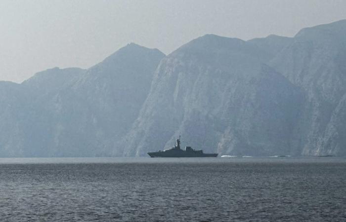 الجيش الأمريكي يعلن موعد سريان قرار ترامب بفرض حصار بحري على إيران