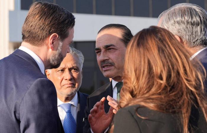 بوتين
      يعرض
      وساطته
      لتسوية
      النزاع
      مع
      إيران