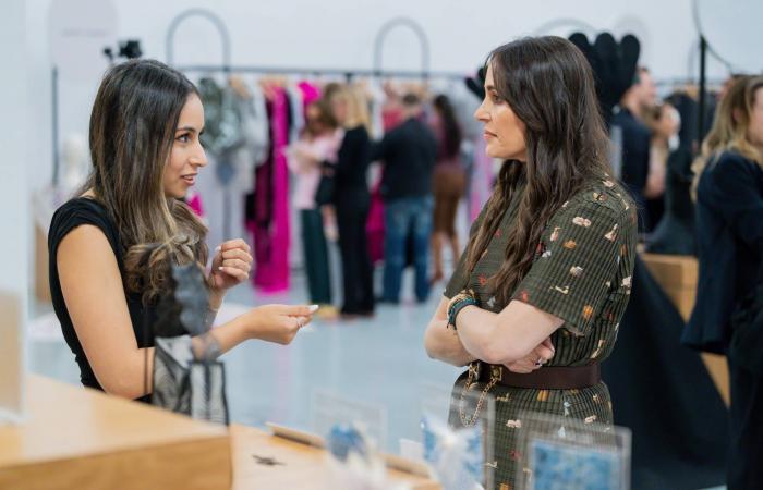 سوق
      الجمال
      في
      الشرق
      الأوسط...
      تبتسم
      في
      وجه
      التحديات
      الاقتصادية
      والسياسية