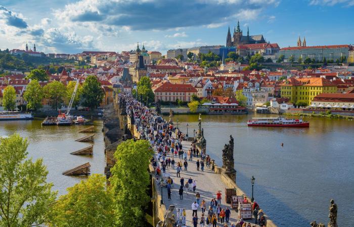 الحلم الأمريكي يتلاشي..أمريكيون ينتقلون للعيش في وسط وشرق أوروبا