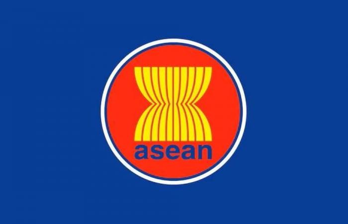 دول آسيان تدعو إلى تعزيز أمن الملاحة والاستقرار الإقليمي وتحث على مواصلة المفاوضات بين أمريكا وإيران