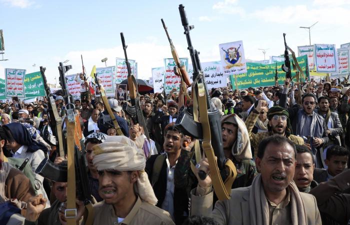 الحوثيون
      يغذّون
      النزاعات
      القبلية
      لترسيخ
      السيطرة
      في
      إب