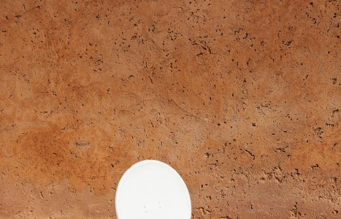 بالصور..هكذا تحولت أقمار صناعية في المغرب إلى تيجان على الرؤوس