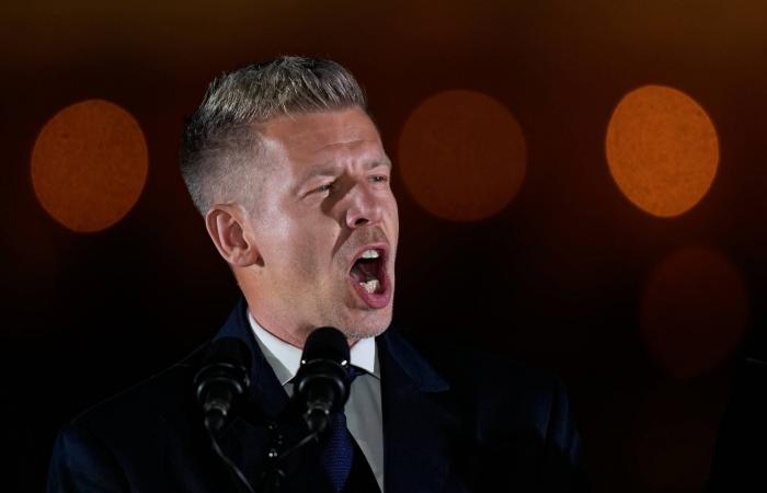 روسيا
      وأوكرانيا
      تستأنفان
      الهجمات
      بعد
      انقضاء
      هدنة
      عيد
      الفصح