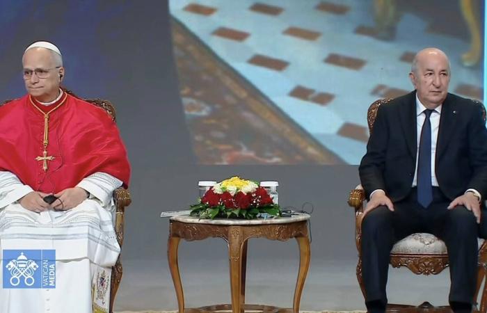 في
      مستهل
      زيارة
      تاريخية
      للجزائر...
      بابا
      الفاتيكان
      ينشر
      رسالة
      سلام