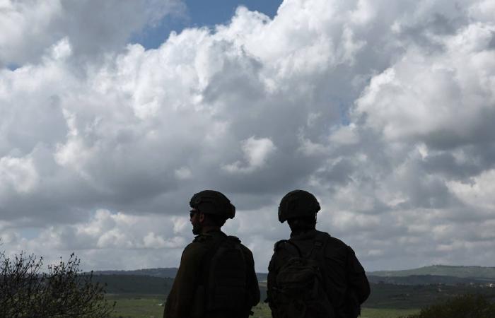 إسرائيل
      تحاصر
      بنت
      جبيل
      وعينها
      على
      رمزية
      «بيت
      العنكبوت»