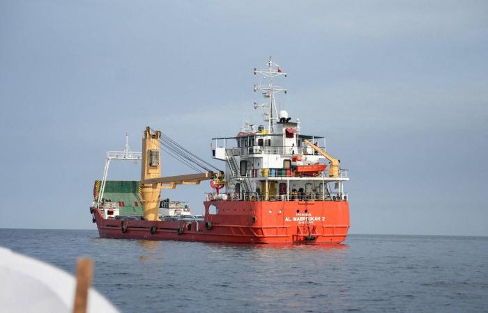 الصين
      تتعهد
      بـ«إجراءات
      مضادة»
      حال
      تنفيذ
      تهديد
      ترمب
      بتعريفات
      جمركية