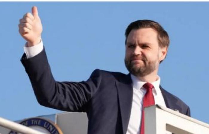 فانس يتهم إيران بـ "الإرهاب الاقتصادي" في مضيق هرمز مع دخول الحصار الأمريكي حيز التنفيذ