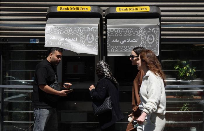 تركيا:
      أوجلان
      يطلب
      التشاور
      مع
      قيادات
      «الكردستاني»
      بشأن
      «قانون
      السلام»