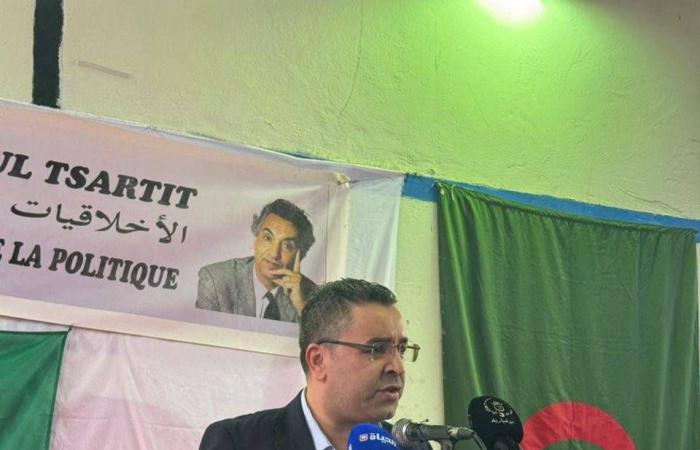 الجزائر:
      سباق
      انتخابي
      تحت
      ضغط
      شكوك
      «النزاهة»