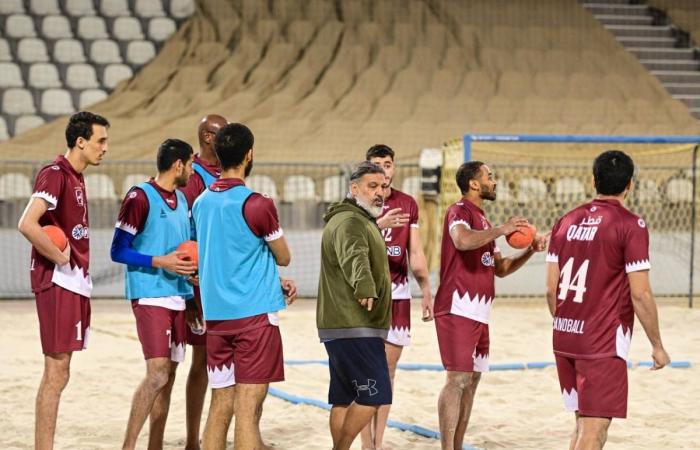 بعثة المنتخب القطري لكرة اليد الشاطئية تغادر إلى الصين للمشاركة في دورة الألعاب الآسيوية الشاطئية