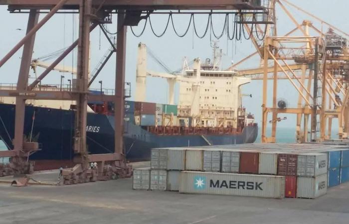 اليمن
      يطلب
      دعماً
      دولياً
      عاجلاً
      لمواجهة
      تداعيات
      الحرب
      الإيرانية