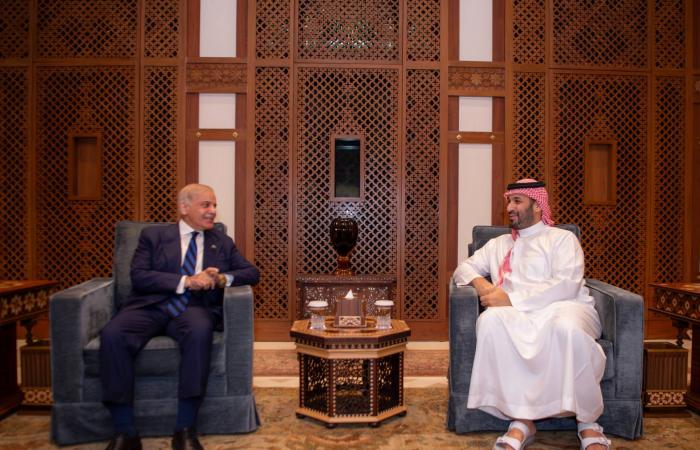 السعودية
      ترحب
      بإعلان
      وقف
      النار
      في
      لبنان