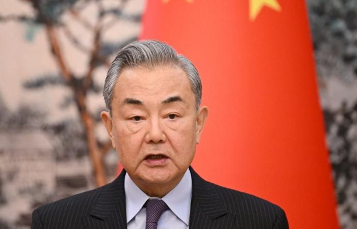 وزير الخارجية الصيني: الأولوية القصوى للوضع في الشرق الأوسط هو الحل السياسي