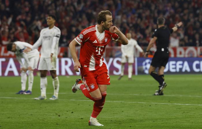 بايرن
      ميونيخ
      يستهدف
      الثلاثية
      التاريخية
      ومهاجمه
      كين
      يصل
      للهدف
      الـ50