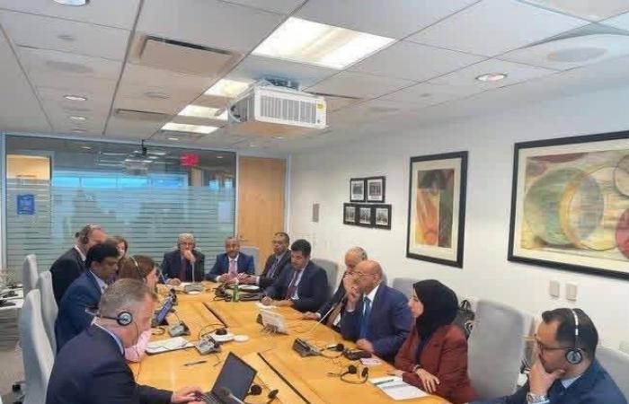 اليمن
      يطلب
      دعماً
      دولياً
      عاجلاً
      لمواجهة
      تداعيات
      الحرب
      الإيرانية