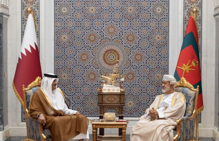 سمو الأمير: بحثت مع سلطان عمان تعزيز التعاون والتنسيق بين بلدينا في ضوء التحديات الإقليمية الراهنة