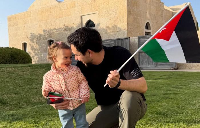 ولي عهد الأردن يشارك احتفال ابنته الأميرة إيمان بيوم العلم