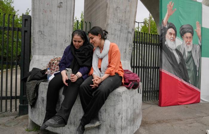 ترمب
      يفتح
      الباب
      لجولة
      تفاوضية
      ثانية