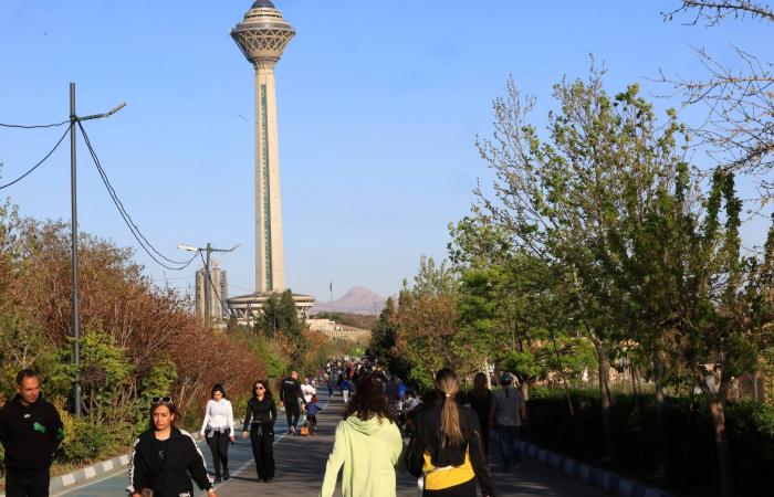 ترمب
      يفتح
      الباب
      لجولة
      تفاوضية
      ثانية