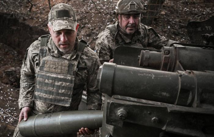 العائلة
      الملكية
      البريطانية
      تختار
      مؤرخة
      لكتابة
      سيرة
      الملكة
      الراحلة
      إليزابيث