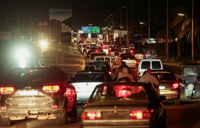 الجيش
      اللبناني
      يعيد
      فتح
      طريق
      وجسر
      في
      الجنوب
      تضررا
      جراء
      الغارات
      الإسرائيلية