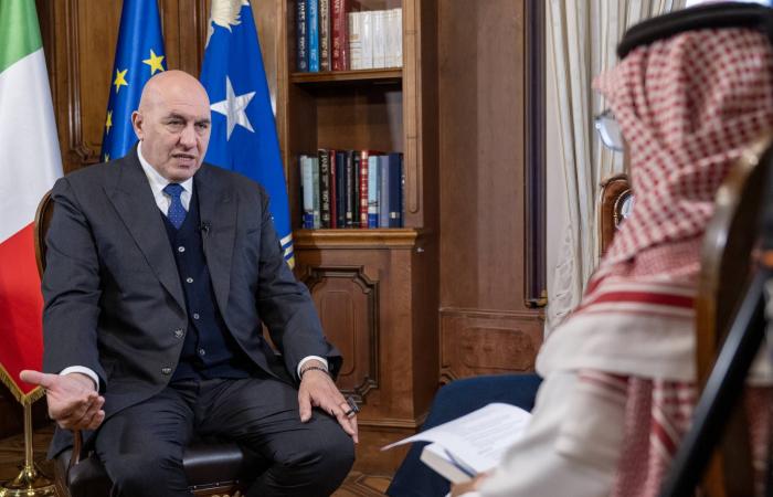 ملك
      البحرين
      يكلّف
      ولي
      العهد
      محاسبة
      المتورطين
      بـ«المساس
      بأمن
      الوطن»