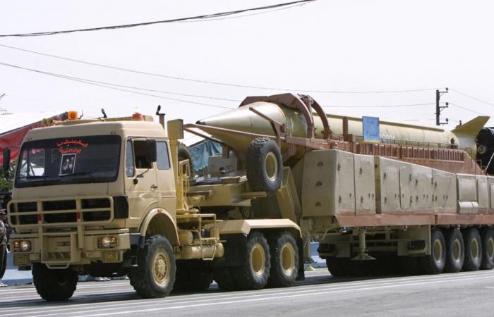 قائد بالحرس الثوري: إيران تعيد ملء مخزون أسلحتها بوتيرة أسرع خلال وقف إطلاق النار