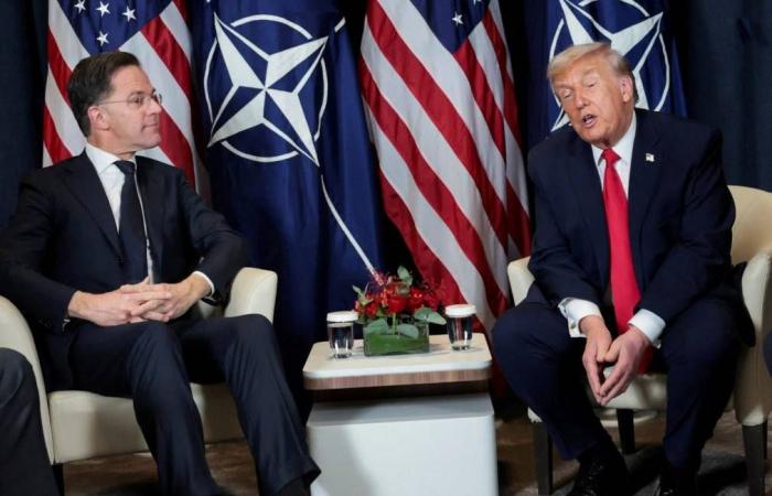 الشرطة
      البريطانية:
      شبهات
      بضلوع
      وكلاء
      إيرانيين
      في
      حرائق
      بمواقع
      يهودية