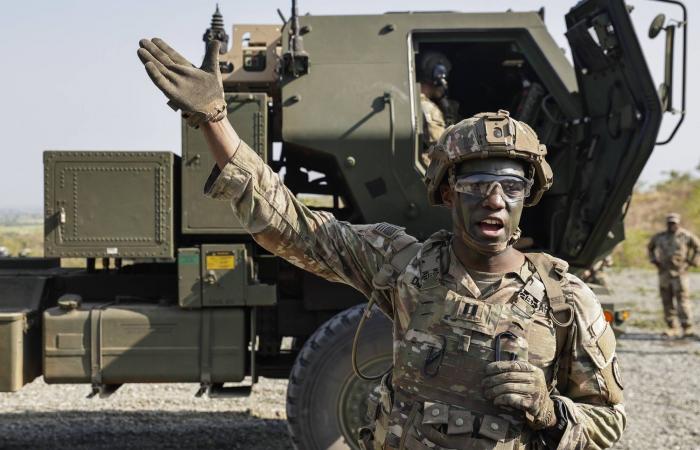 مقتل
      4
      مسؤولين
      أميركيين
      ومكسيكيين
      مكلَّفين
      بمكافحة
      عصابات
      مخدرات
      في
      حادث
      سير