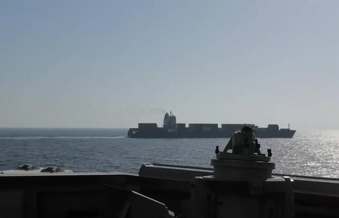 المعارضة
      التركية
      تطالب
      بإعلان
      السفير
      الأميركي
      «شخصاً
      غير
      مرغوب
      فيه»