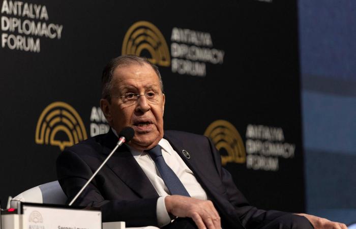 ستارمر:
      أخطأت
      بتعيين
      ماندلسون
      سفيراً
      لبريطانيا
      في
      واشنطن