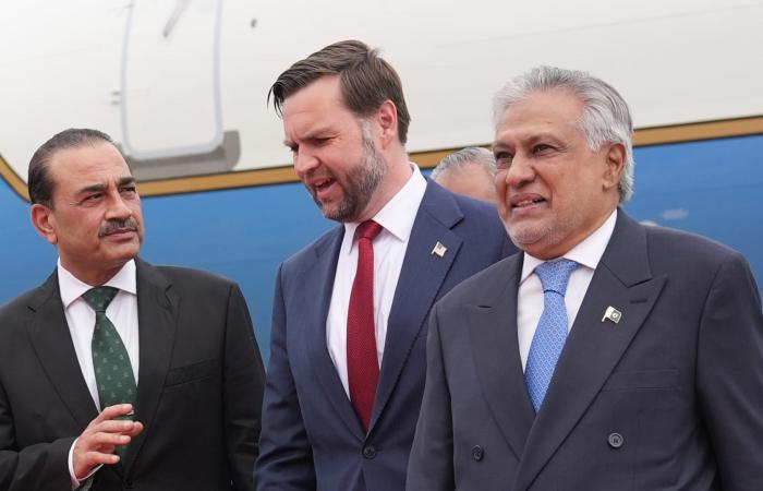 مصادر: مفاوضات أمريكا وإيران الأربعاء مع توجه فانس إلى باكستان غدًا