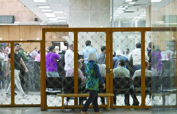 إعادة
      هيكلة
      القطاع
      الوظيفي
      في
      سوريا
      تدفع
      عائلات
      تحت
      خط
      الفقر