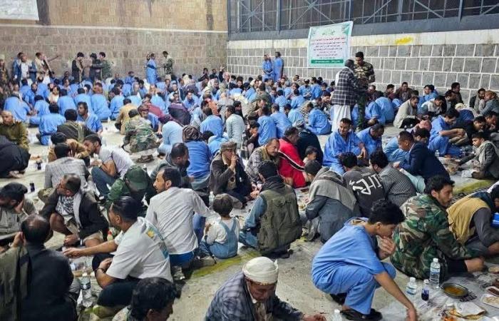 تعثّر
      الحوثيين
      في
      تشكيل
      حكومتهم
      يرسّخ
      قبضة
      سلطتهم
      الخفيّة