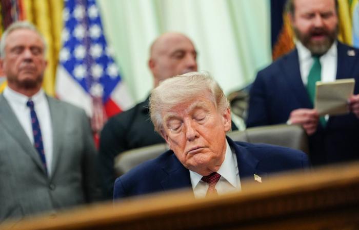 حرب
      إيران
      تعزز
      حظوظ
      الديمقراطيين
      في
      الانتخابات
      النصفية